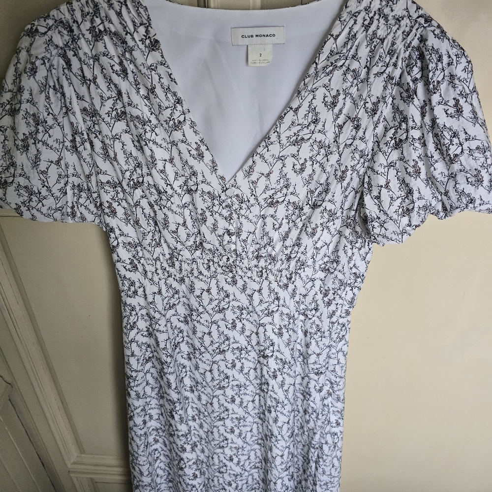 Club Monaco Black & White Floral V-Neck Midi Dress